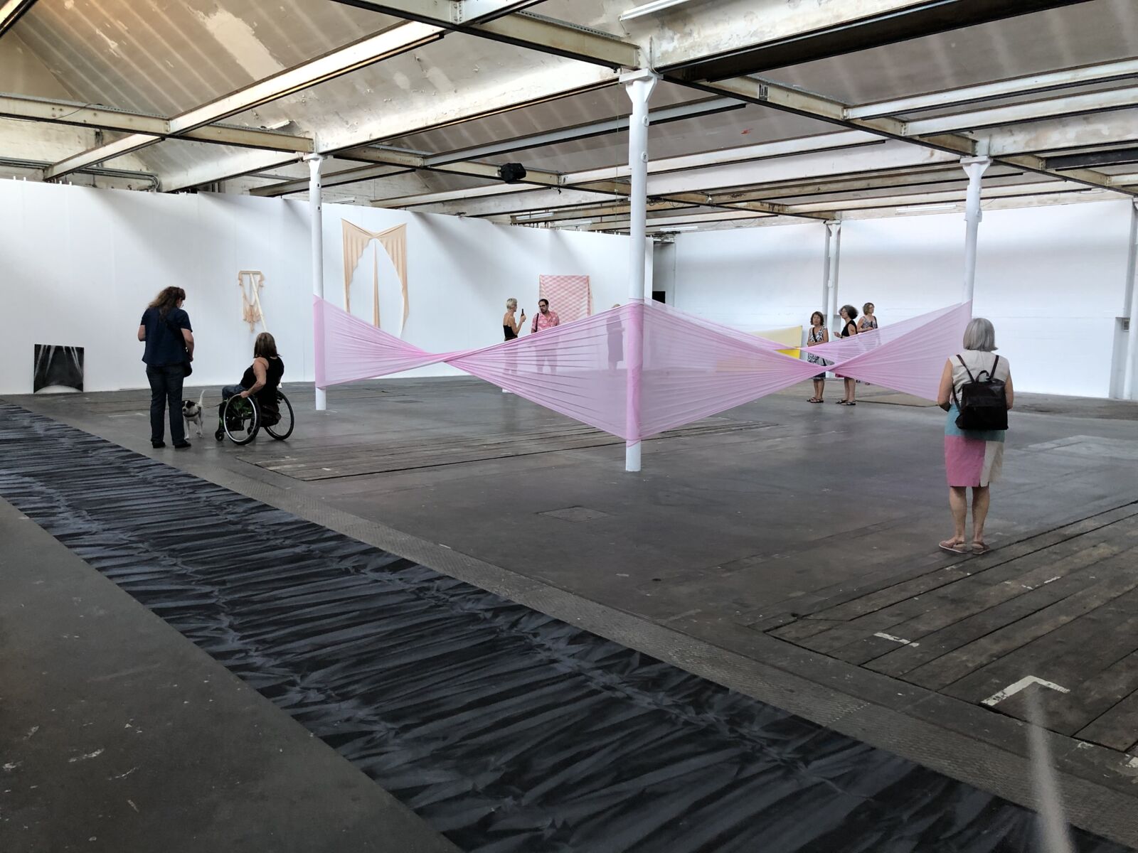 Ansicht Show / Text Mirjam Wanner