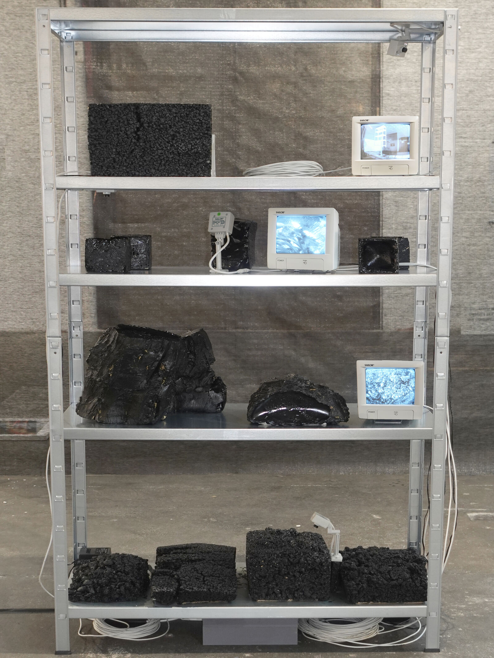 ‹Closed Circuit›