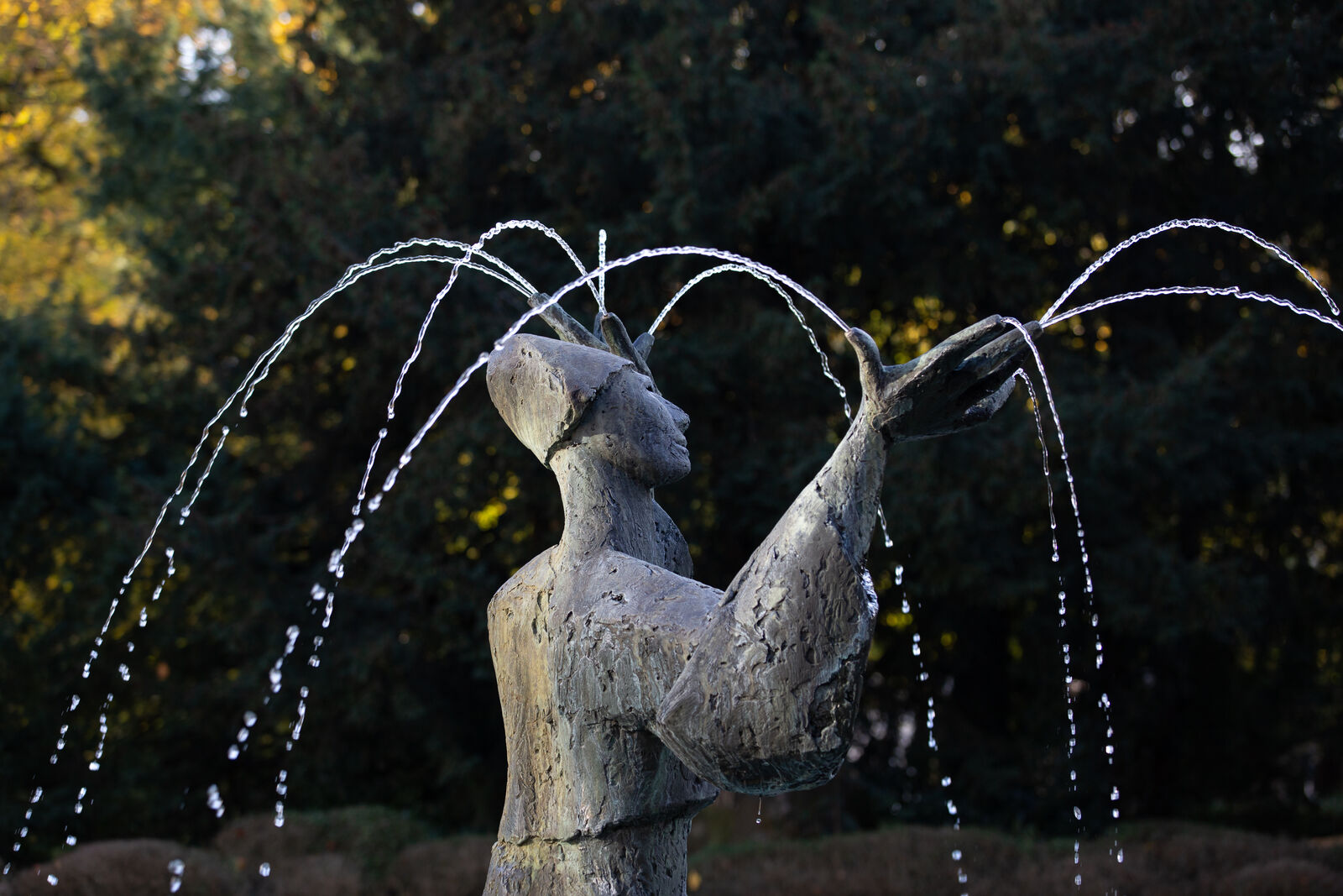 Gauklerbrunnen von Max Oertly